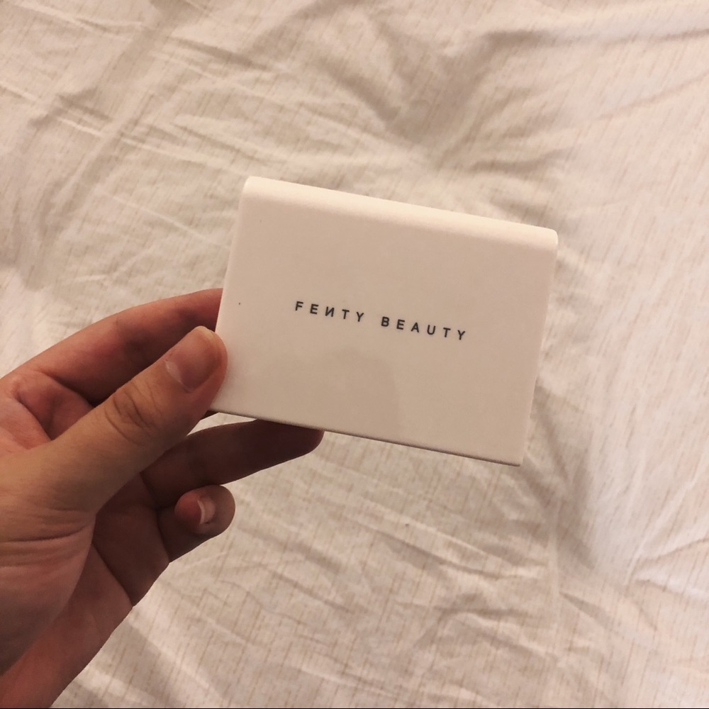 FENTY beauty invisimatte blotting powder